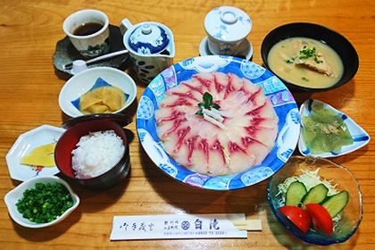 鯉のあらい定食